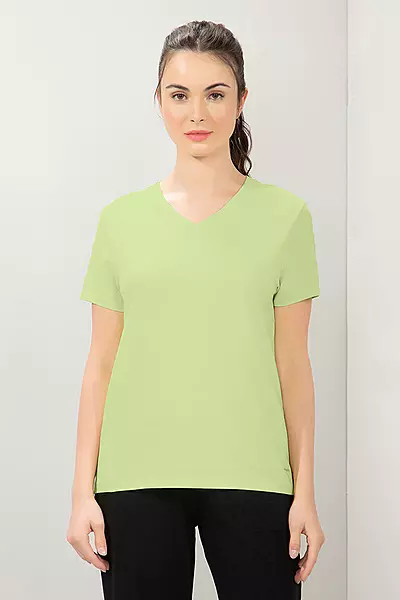 Amante Essential V Neck T Shirt ATP108301