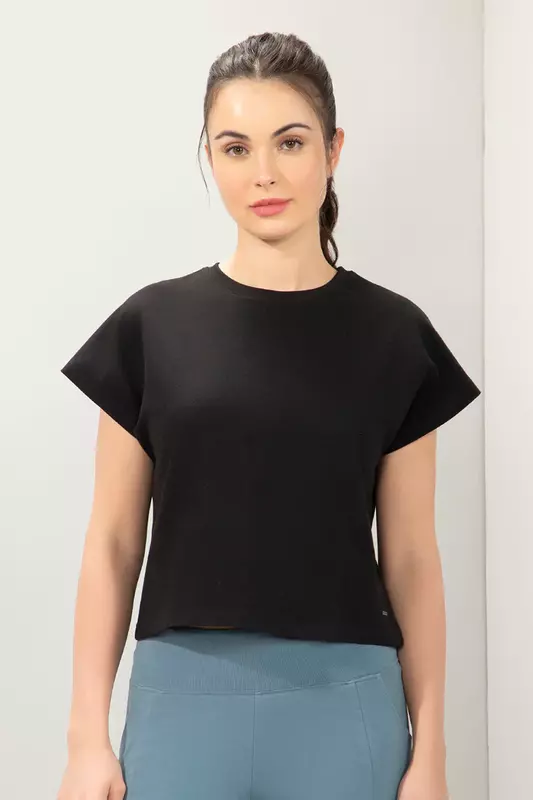 Amante Crop T Shirts ATP85301