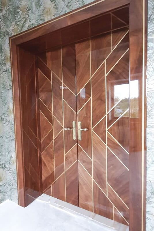 Luxurious HDHMR Profile Double Door with High Gloss Deco Paint and Gold Inlays