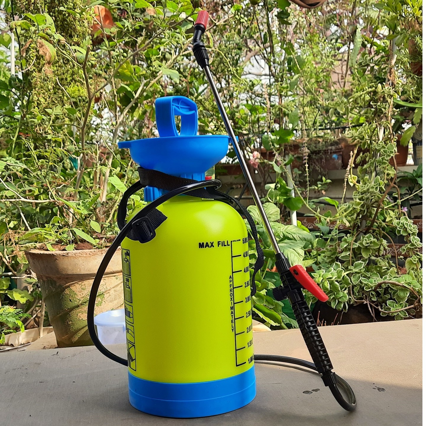 Kisan Star 5-Litre Plastic Manual Sprayer (Colour May Vary)