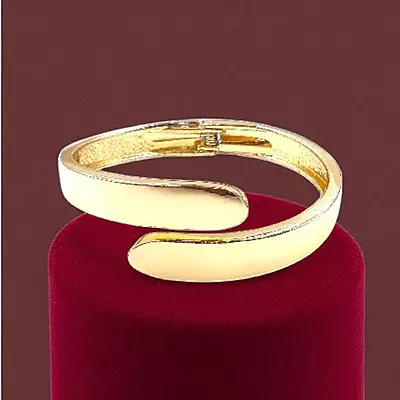 Gold Plated Stylish Open Cuff Bangle Bracelet for Women