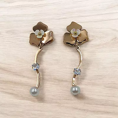 Elegant Rose Gold Flower Drop Earrings with Crystal & Gray Pearl