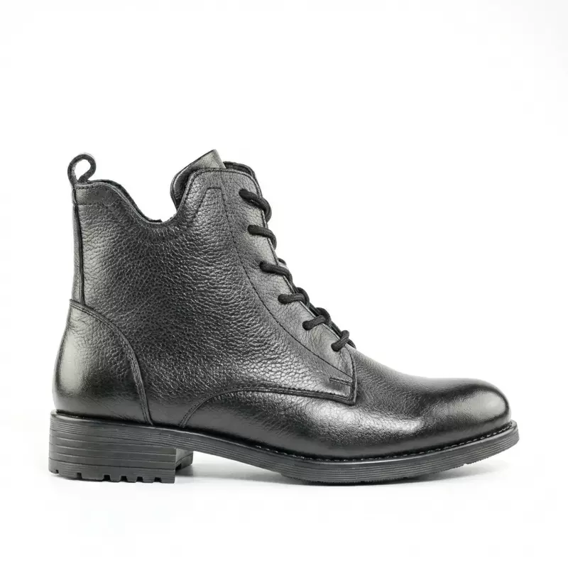 La Madins Black Lace-Up Boots