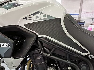 RubbaTech Knee Pads for Triumph Tiger 900