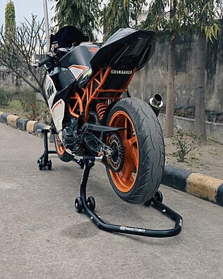 MotoTrailers Universal Rear Paddock Stand MotoTrailers Universal Rear Paddock Stand