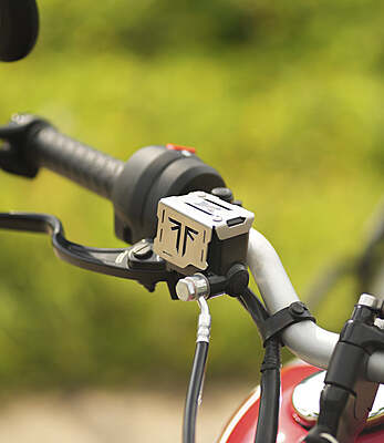 Moto Torque Front Master Cylinder Guard for Triumph Speed 400 & Triumph Scrambler 400 X Moto Torque Front Master Cylinder Guard for Triumph Speed 400 & Triumph Scrambler 400 X