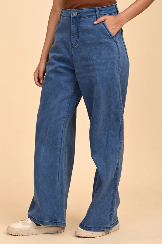 Women's Wide Leg Denim Pant