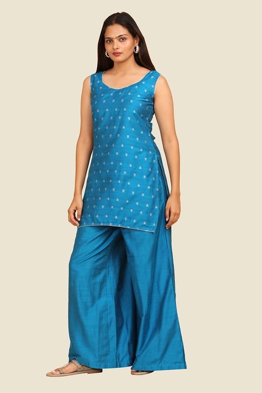 Women's Sleeveless Jacquard Short Kurta