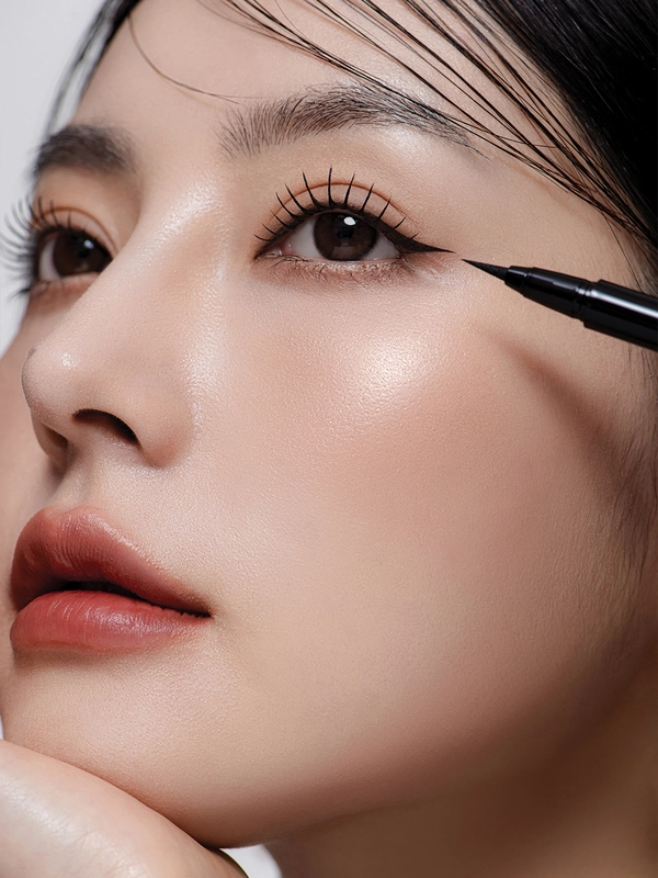 B.O.M - WONDERPROOF PEN EYE LINER WONDER BROWN