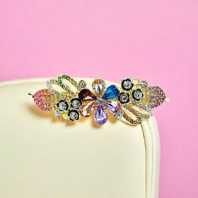 Elegant Floral Design Barrette