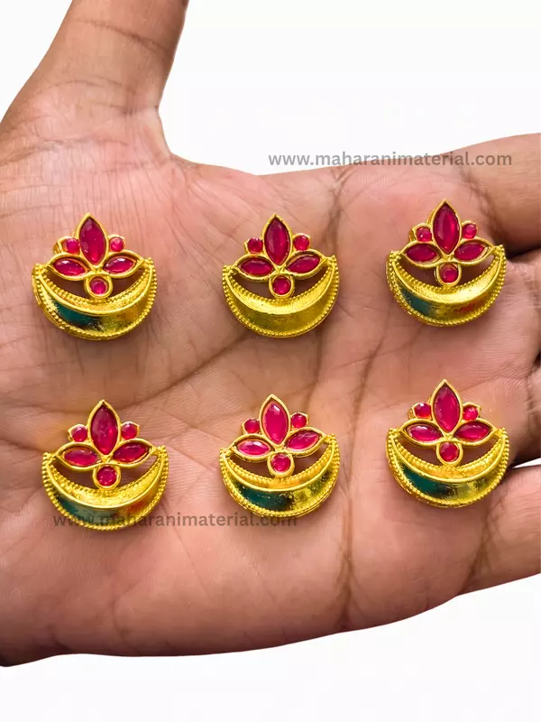 Chandra Brooch Leaf