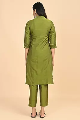 Women V-Neck Long Kurta - Green