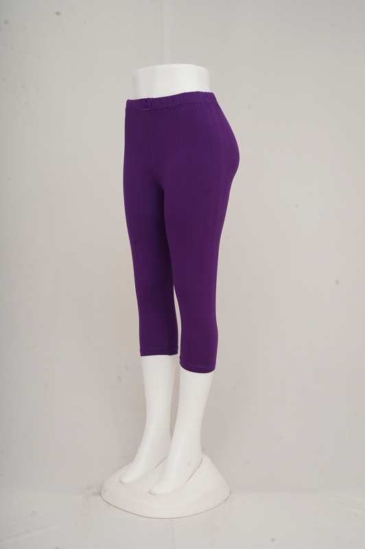 Women Plum Capri