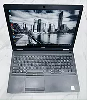 Dell Latitude 5580 Touch Screen Laptop i5 7th 8GB RAM 256GB SSD, 15.6 inches with Numerical Keyboard