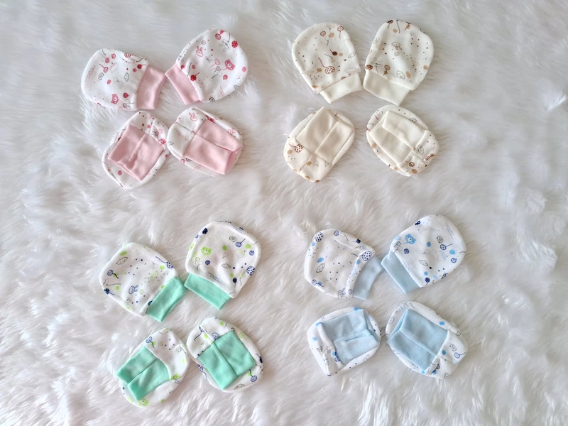 Mitten and Booties - Pack of 4