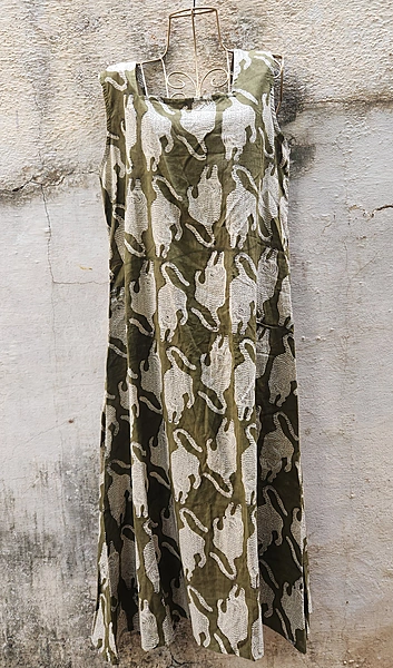 Saira's A-line Dress With a Back Tie - Olive Green & Tigers