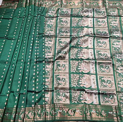 Figure motif 2000 buta Swarnachari Colour Panna green with copper zari