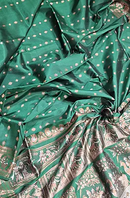 Figure motif 2000 buta Swarnachari Colour Panna green with copper zari