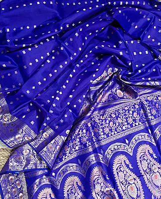 No Figurine motif 2000 buta Swarnachari Colour Royal with golden zari