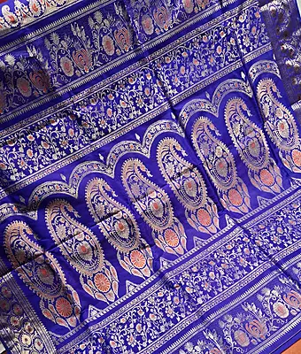 No Figurine motif 2000 buta Swarnachari Colour Royal with golden zari