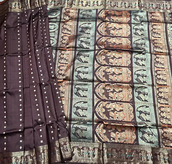 Figurine motif 2000 buta Swarnachari Dark chocolate with golden zari Figurine motif 2000 buta Swarnachari Dark chocolate with golden zari