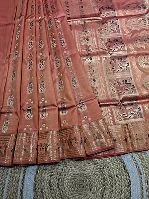 Figure motif Swarnachari Color Dual tone Mustard and Rani pink