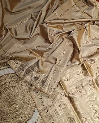 Figure motif Swarnachari Colour Chandan