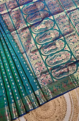 Figurine motif 2000 buta Swarnachari blue with golden zari