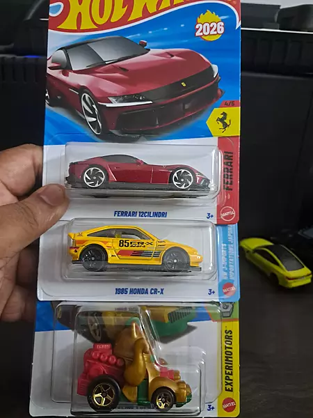 Hot Wheels Ferrari 12CILINDRI Combo-2