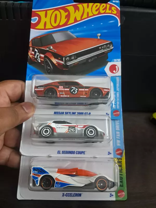 Hot Wheels Nissan Skyline 2000 GTR Combo 1