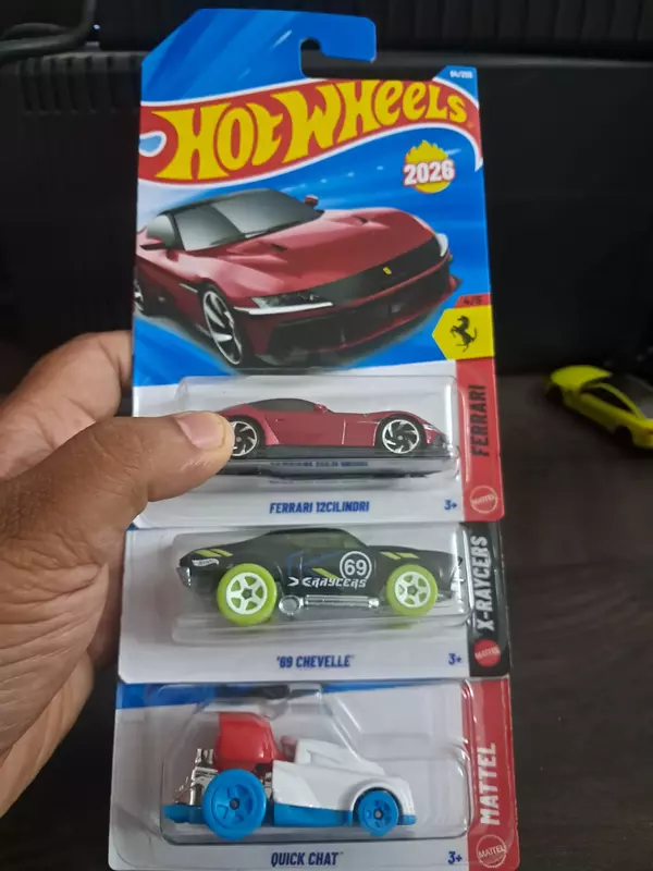 Hot Wheels Ferrari 12CILINDRI Combo-1