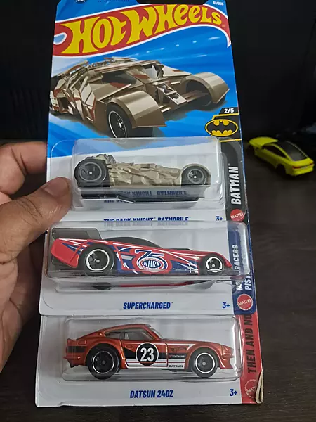 Hot Wheels Dark Knight Batmobile Combo 1