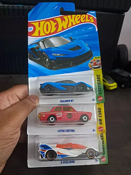 Hot Wheels Mclaren W1 Combo 1