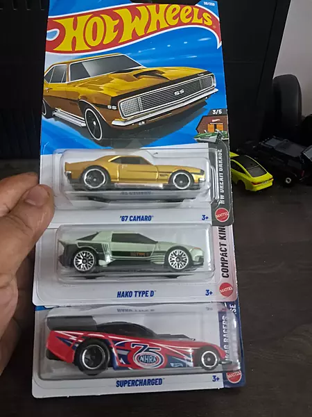 Hot Wheels Hako Type D Combo 2