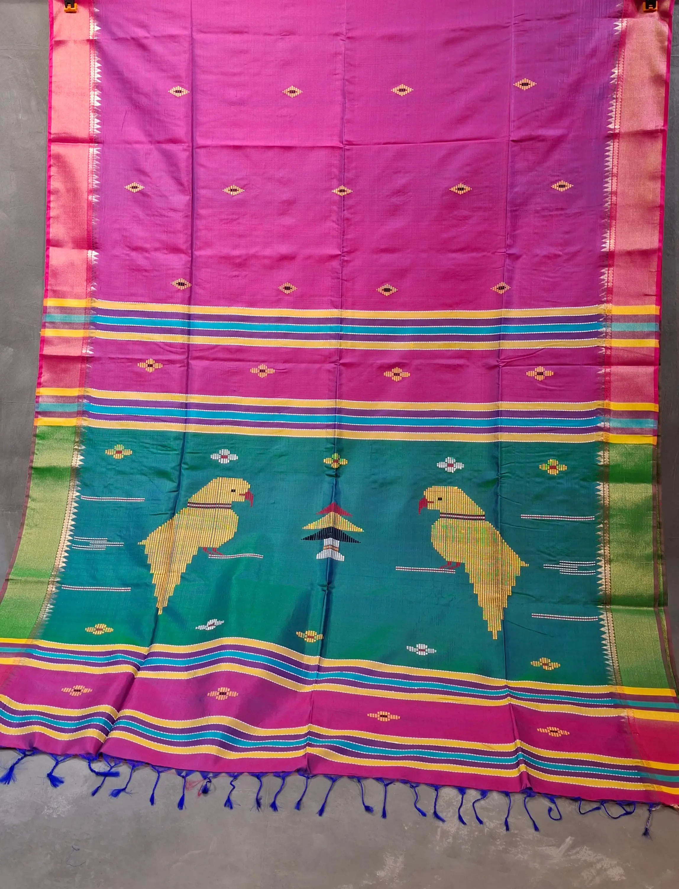 Colour blue rani pink dual tone Kalashetra saree