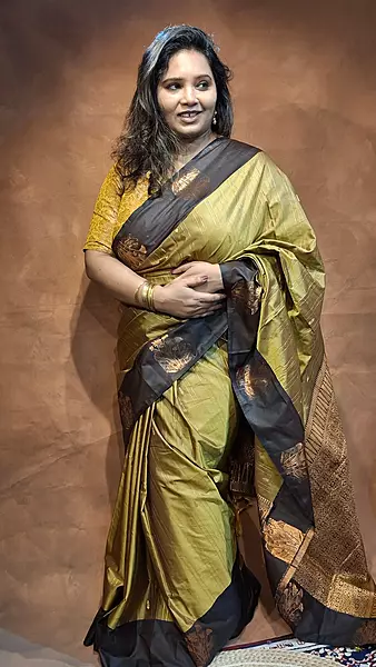 Mustard & Jet Black Semi Silk Kanjivaram Saree with Contrast Blouse Piece
