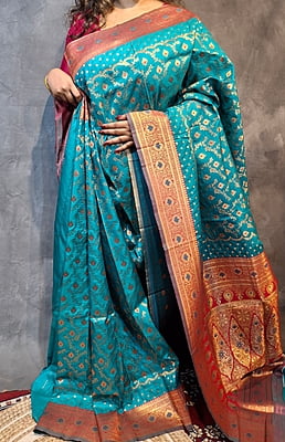 Feroza Semi Silk Saree with Off-Red Border & Rich Gold Zari Weaving Feroza Semi Silk Saree with Off-Red Border & Rich Gold Zari Weaving