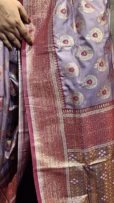 Mauve Semi Silk Saree with Rani Pink Border & Rich Gold Zari Weaving Mauve Semi Silk Saree with Rani Pink Border & Rich Gold Zari Weaving