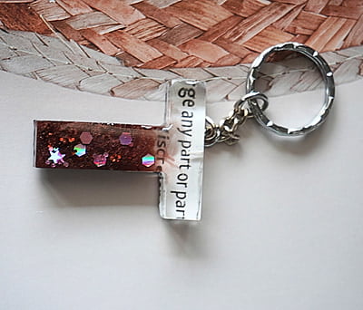 'T' EXPRESSION LETTER KEYCHAIN 'T' EXPRESSION LETTER KEYCHAIN