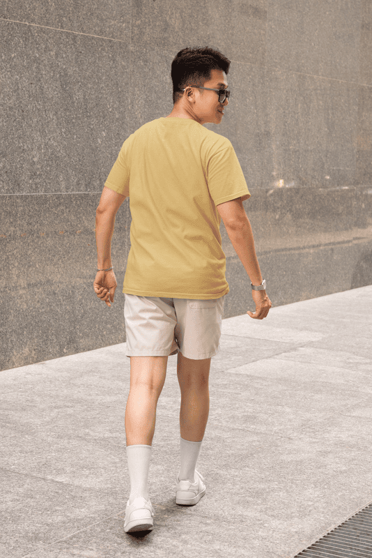 UK 17 beige premium tshirt