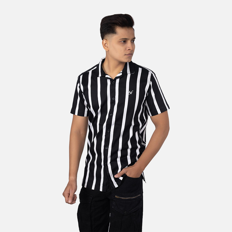 Men Black & White Printed Stripe Hawaiian Shirt