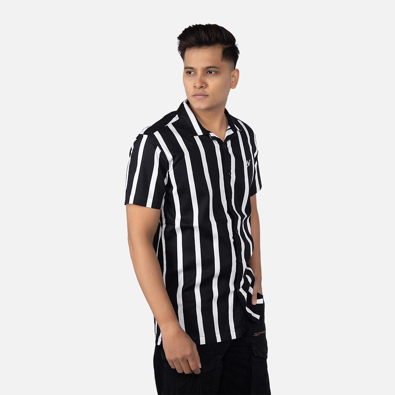 Men Black & White Printed Stripe Hawaiian Shirt