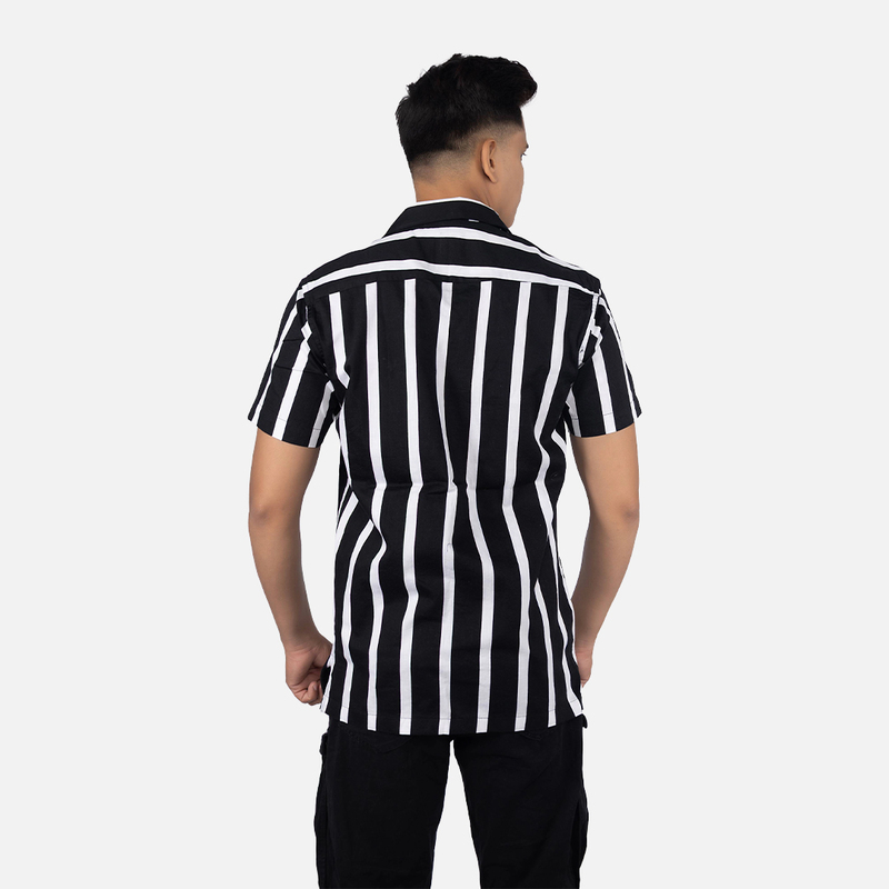 Men Black & White Printed Stripe Hawaiian Shirt