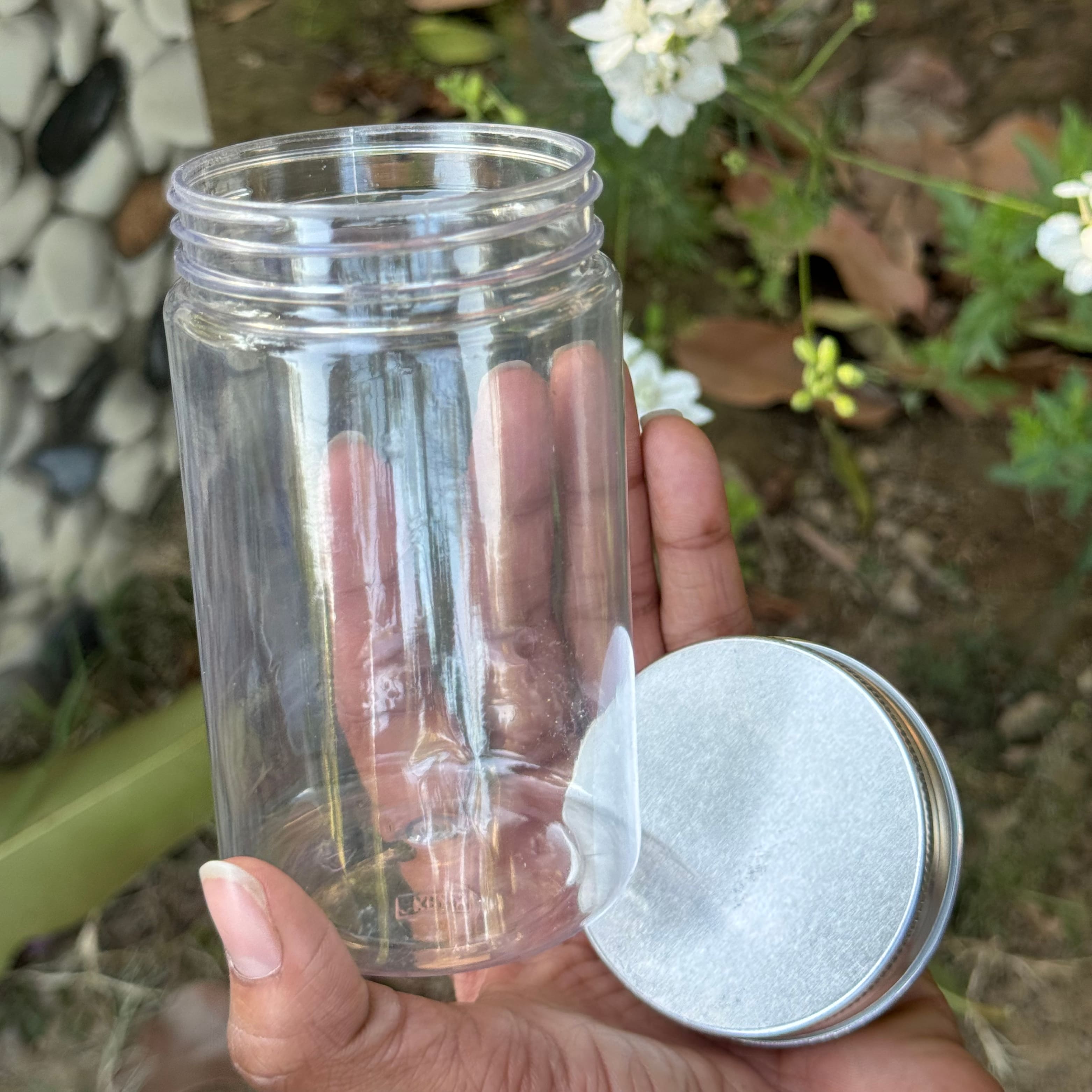 350ml Round PET Jar + 63mm Aluminium SILVER Cap 350ml Round PET Jar + 63mm Aluminium SILVER Cap