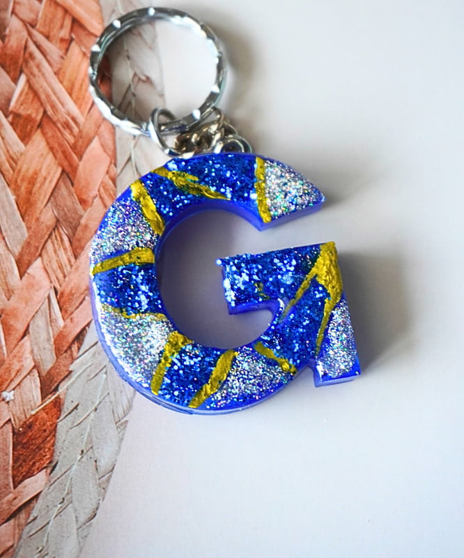 'G' MELANCHOLY LETTER KEYCHAIN