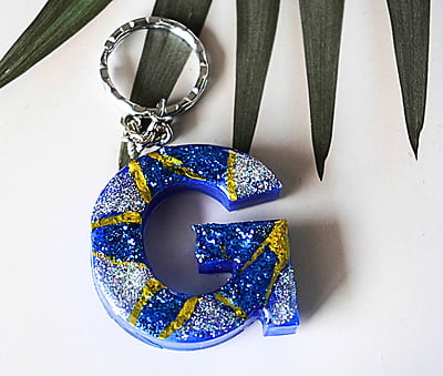 'G' MELANCHOLY LETTER KEYCHAIN