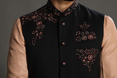 Gorgeous Black Bandy