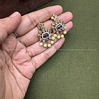 Single centered stone with beads