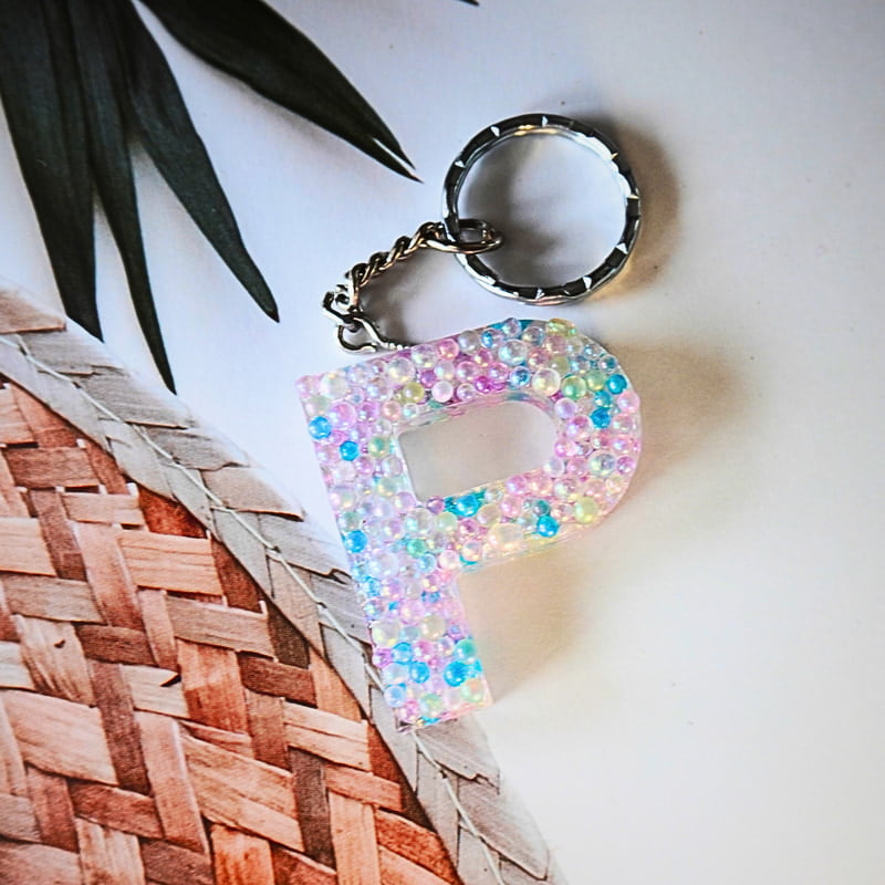 'P' SHIMMERING LETTER KEYCHAIN