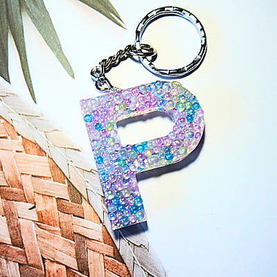 'P' SHIMMERING LETTER KEYCHAIN